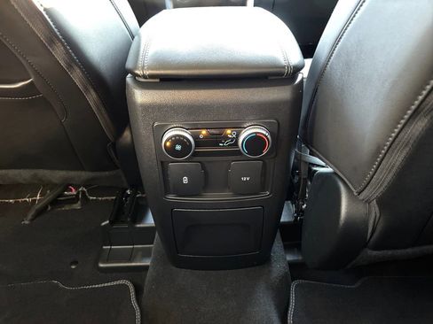 Used 2024 Ford Explorer XLT w/ Equipment Group 202A image 27