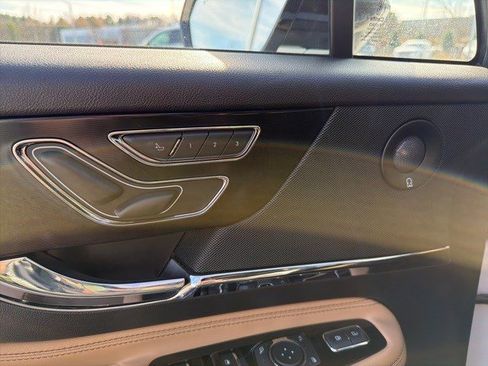 Used 2021 Lincoln Corsair Reserve w/ Elements Package image 19