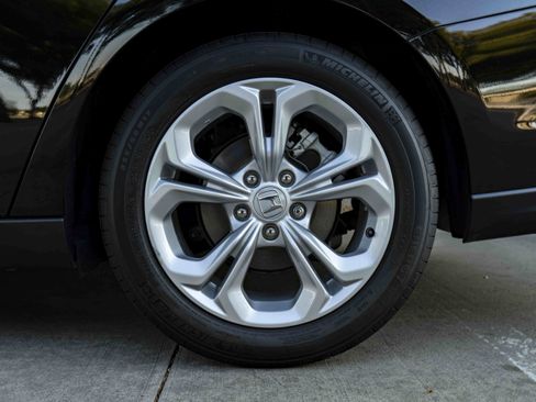 Used 2025 Honda Accord LX image 15