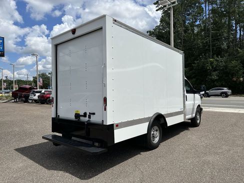 New 2025 Chevrolet Express 3500 Work Van w/ Power Convenience Package image 15