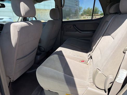 Used 2005 Toyota Sequoia SR5 AWD/4WD image 10