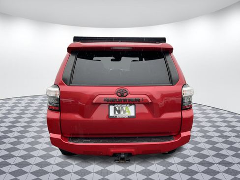 Used 2020 Toyota 4Runner SR5 Premium image 4