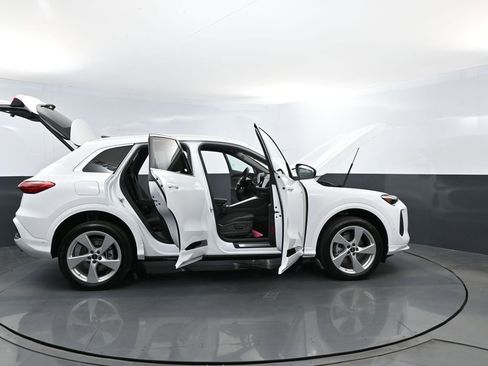 New 2026 Audi Q5 Premium Plus AWD/4WD image 28