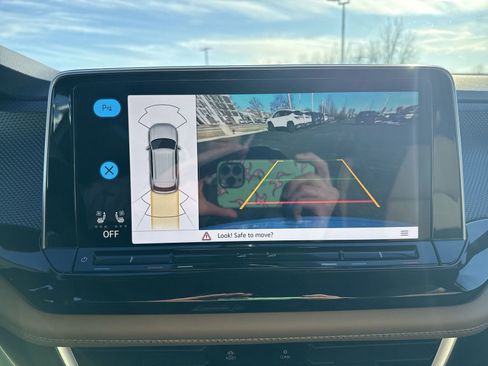 New 2026 Volkswagen Atlas Cross Sport SEL R-Line image 18