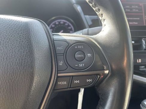 Used 2021 Toyota Camry SE FWD image 25