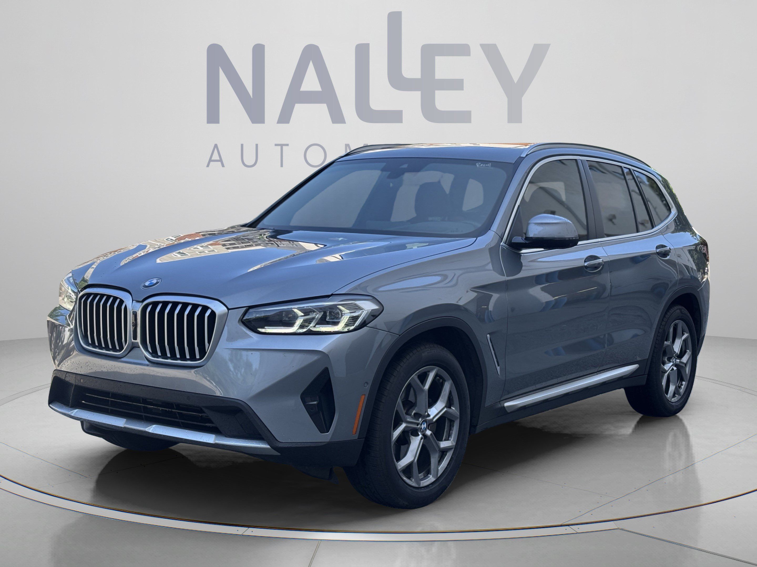 Used 2024 BMW X3 sDrive30i w/ Premium Package RWD image 1