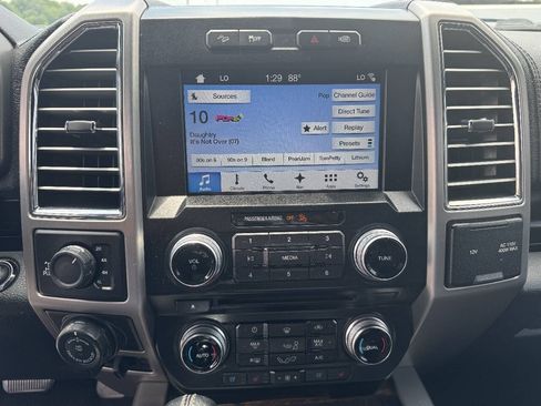 Used 2016 Ford F150 Platinum w/ Equipment Group 701A Luxury AWD/4WD image 12
