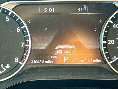 Used 2023 Nissan Pathfinder SL image 12