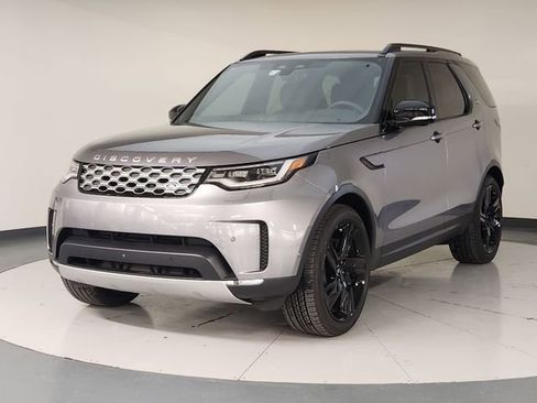 Used 2025 Land Rover Discovery S image 1