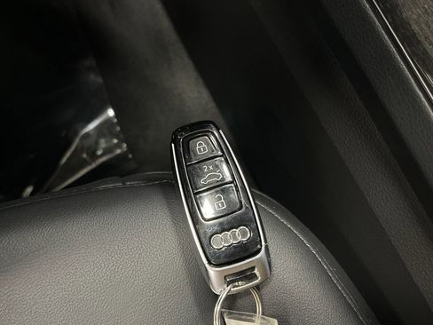 Used 2023 Audi Q7 3.0T Premium w/ Convenience Package image 30