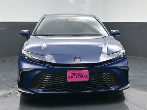 Used 2025 Toyota Camry SE image 17