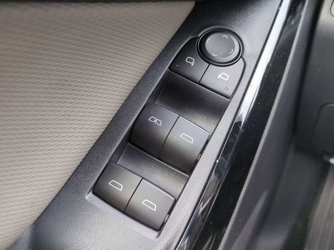 New 2026 Chevrolet Equinox LT w/ Convenience Package II image 24