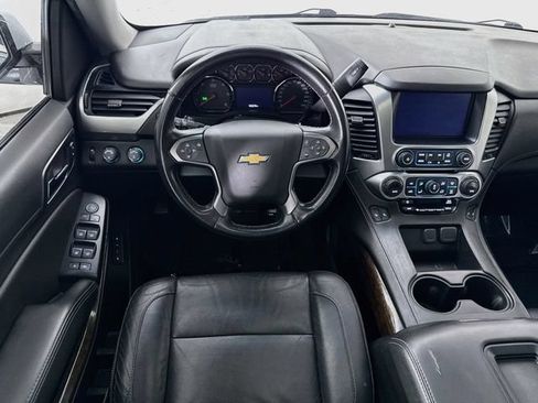 Used 2020 Chevrolet Suburban LT AWD/4WD image 24