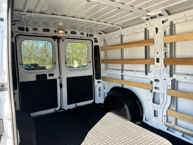 Used 2025 RAM ProMaster 2500 w/ U-Haul Equipment Group FWD image 17