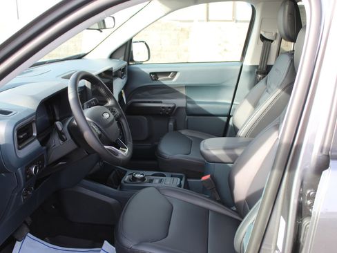 New 2026 Ford Maverick Lariat w/ Black Appearance Package image 24