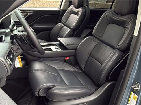 New 2026 Lincoln Aviator Reserve image 16