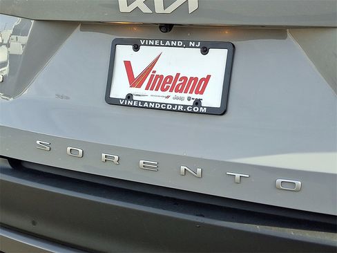 Used 2022 Kia Sorento S image 30