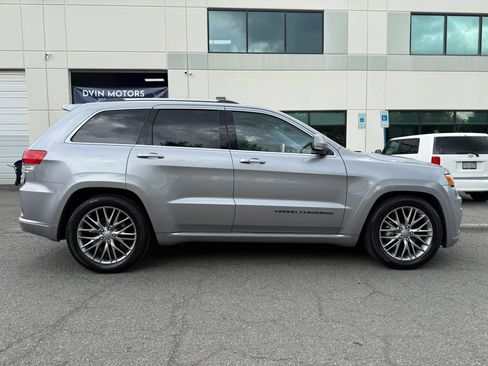 Used 2018 Jeep Grand Cherokee Summit w/ Platinum Series Group AWD/4WD image 3