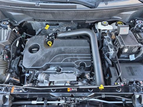 Used 2024 Chevrolet Equinox LT image 24