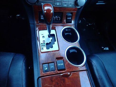 Used 2012 Toyota Highlander Limited w/ Tow Pkg image 23