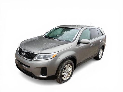 Used 2014 Kia Sorento LX image 1