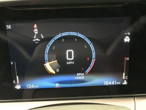 Used 2024 Chevrolet Trax LT w/ Driver Confidence Package image 31