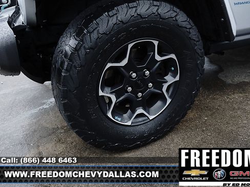 Used 2023 Jeep Wrangler Unlimited Rubicon 4xe w/ Cold Weather Group image 8