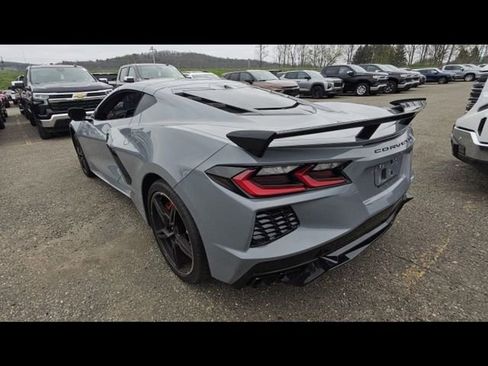 Used 2025 Chevrolet Corvette Stingray Preferred Cpe w/ Z51 Performance Package RWD image 4