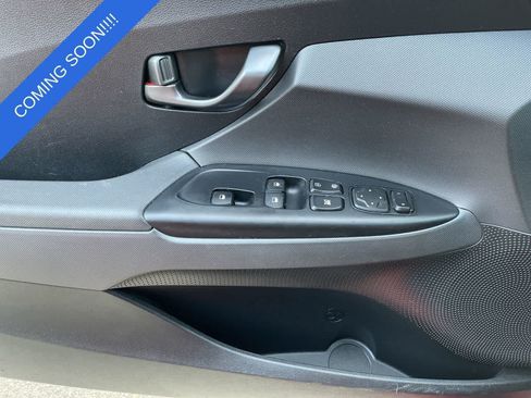 Used 2019 Hyundai Veloster 2.0 Premium FWD image 29