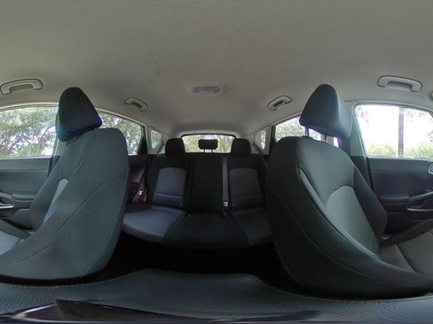 Used 2025 Kia Soul LX w/ LX Technology Package FWD image 39