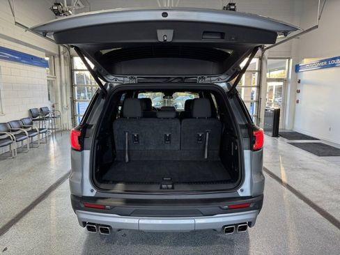 Used 2025 GMC Acadia Elevation image 10