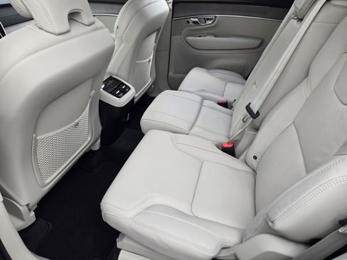 New 2026 Volvo XC90 B6 Ultra image 31