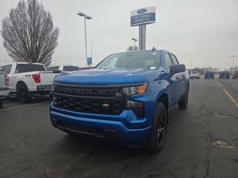 Used 2022 Chevrolet Silverado 1500 Custom image 1