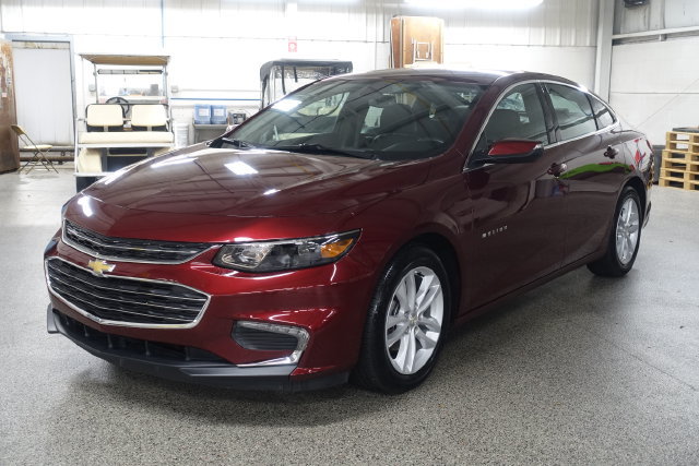 Used 2016 Chevrolet Malibu LT w/ Leather Package FWD image 3