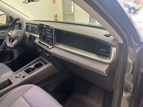 New 2026 Volkswagen Tiguan SE AWD/4WD image 35