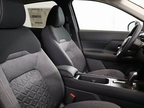 New 2026 Nissan Kicks SV w/ SV Premium Package AWD/4WD image 25