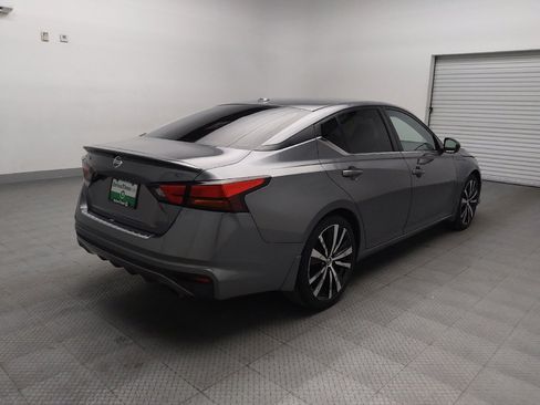 Used 2021 Nissan Altima 2.5 SR w/ SR Premium Package image 9