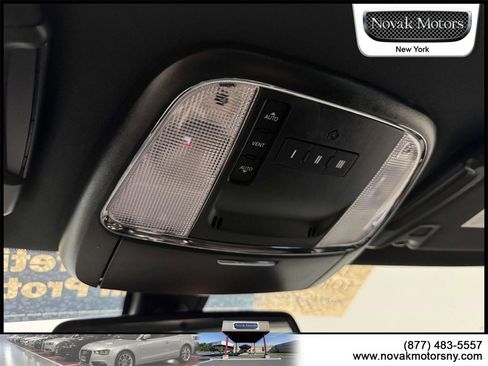 Used 2021 Dodge Charger SXT w/ Driver Convenience Group image 19