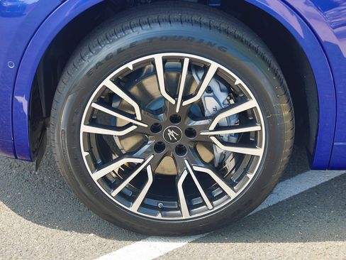 Used 2024 Maserati Grecale GT AWD/4WD image 9