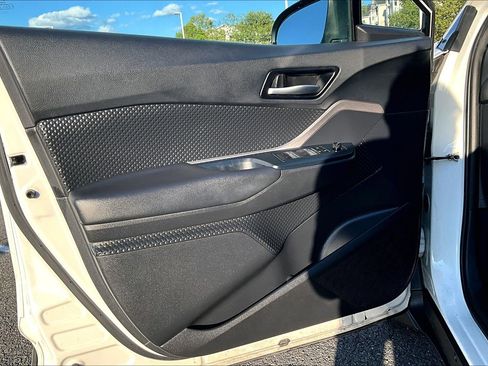 Used 2021 Toyota C-HR LE FWD image 20