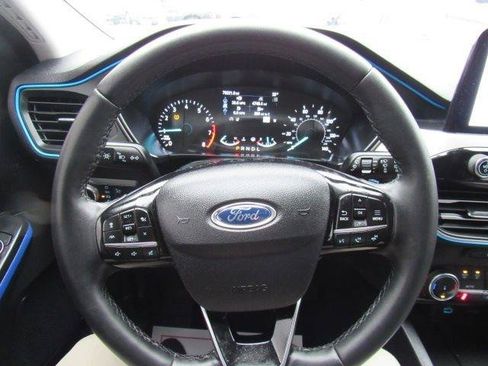 Used 2022 Ford Escape SE w/ Convenience Package AWD/4WD image 17