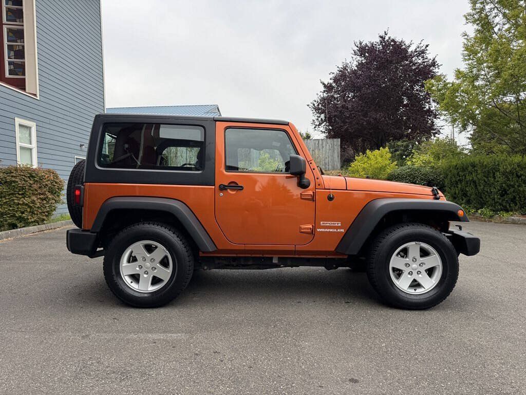 Used 2011 Jeep Wrangler Sport AWD/4WD image 2