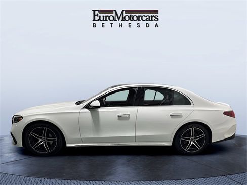 Used 2025 Mercedes-Benz E 350 4MATIC Sedan image 2