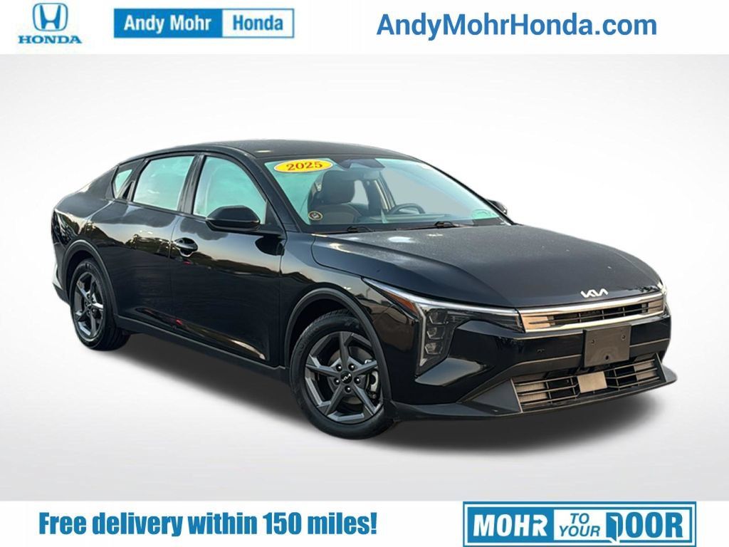 Used 2025 Kia K4 FWD image 1