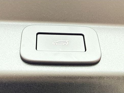 New 2026 Land Rover Range Rover Sport Dynamic SE AWD/4WD image 13