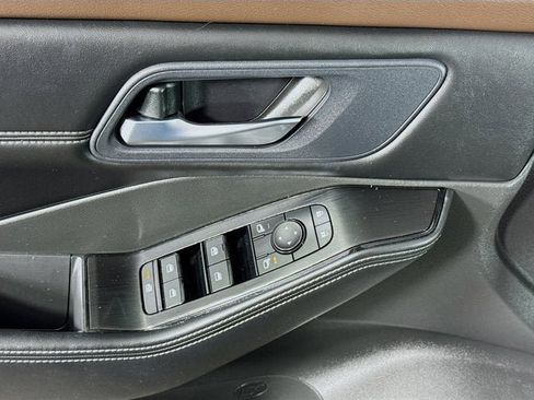 Used 2023 Nissan Rogue SV w/ SV Premium Package image 20