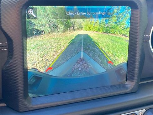 Used 2022 Jeep Gladiator Overland w/ Popular Equipment Package image 25