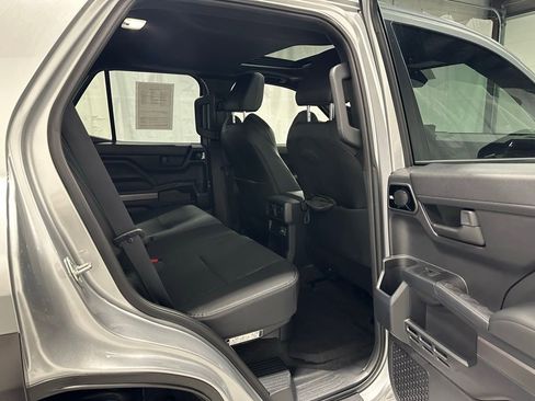 Used 2025 Toyota 4Runner TRD Off-Road Premium image 50