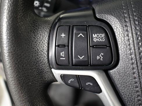 Used 2019 Toyota Highlander LE image 35