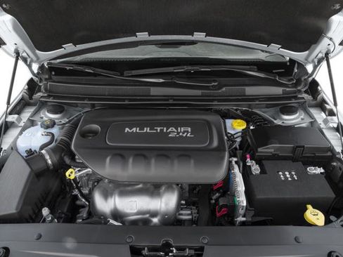 Used 2016 Chrysler 200 Limited image 34